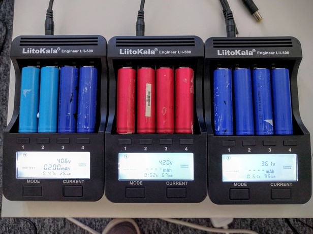 Three Liitokala Lii-500 chargers in action